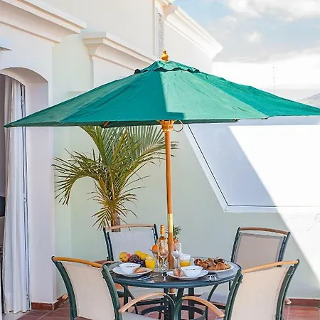 & Terrace 4d *
